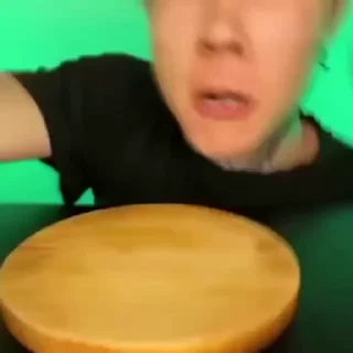 👹