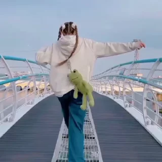 🚶