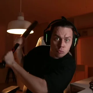 😡