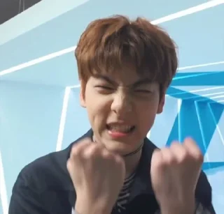 👊