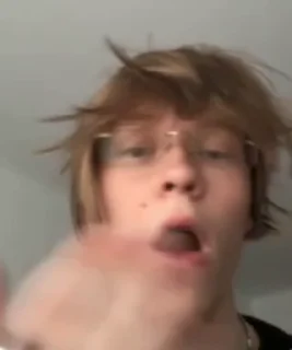😮