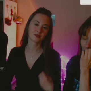 😈