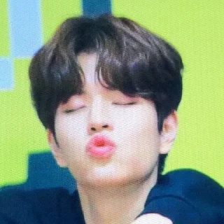 💋