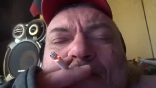 😭