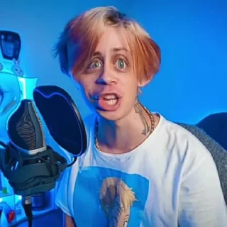 😱