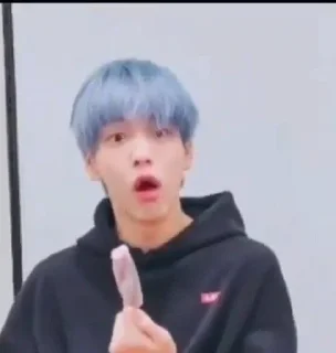😱