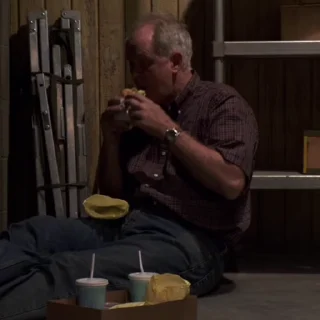 🔨