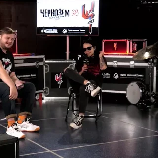 😎