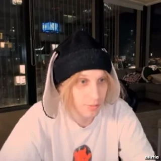 😄