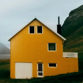 🏠