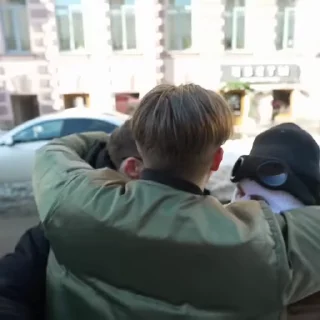 😁