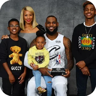 👨‍👨‍👧‍👦