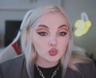 😚
