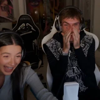 😂