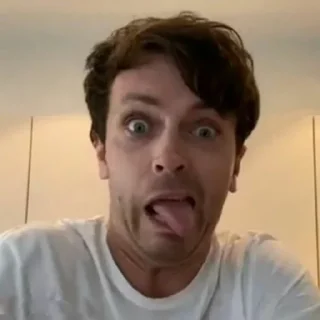 😂