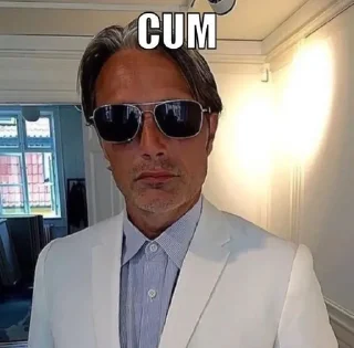😠