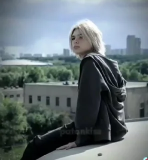 👀