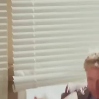 🤠