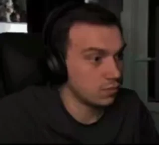 😳