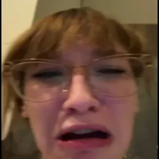 😭
