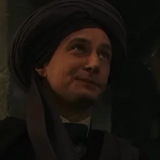 👳
