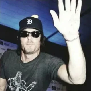 🤚