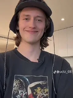 😊
