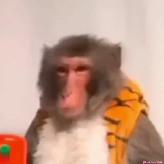 😡