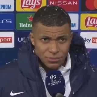 🤨