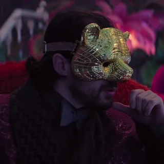 👑