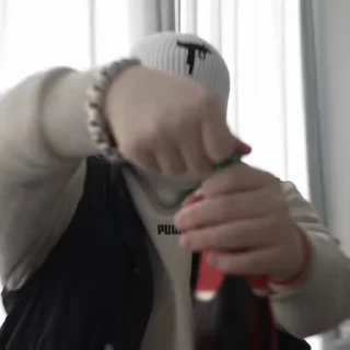 🍾