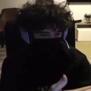 👀