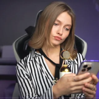 📱