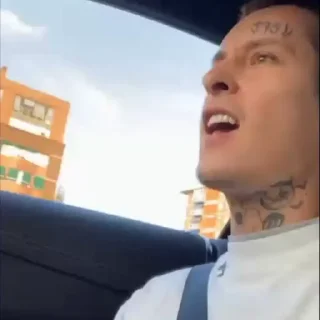 😁