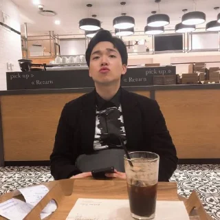 😀