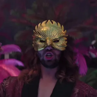 👑