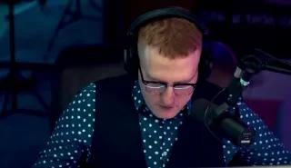 🕺