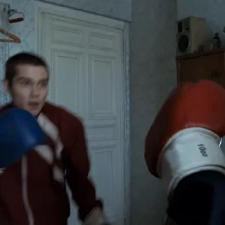 👊