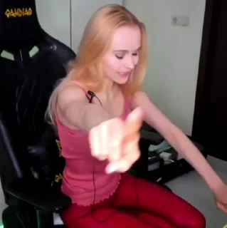 👀