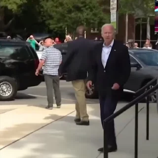🕺