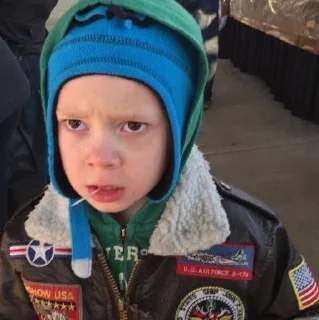 😐