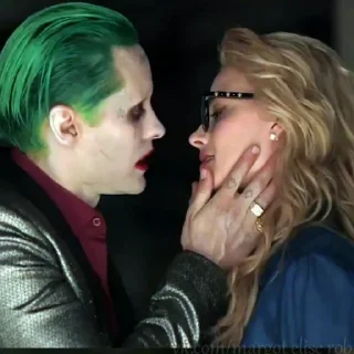 💋