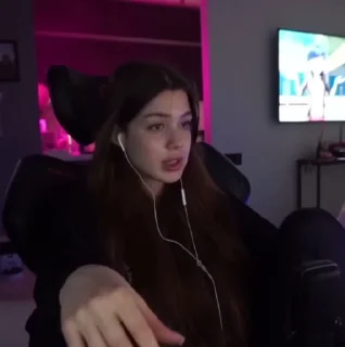 😂