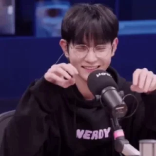 🫣