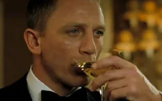 🍸
