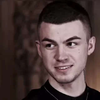 👺