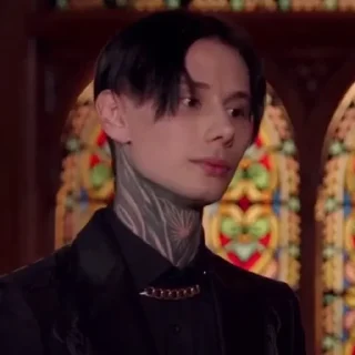 😶