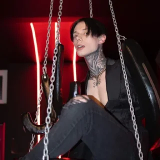 ☠