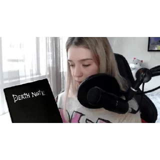 😱