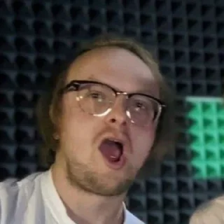 😮